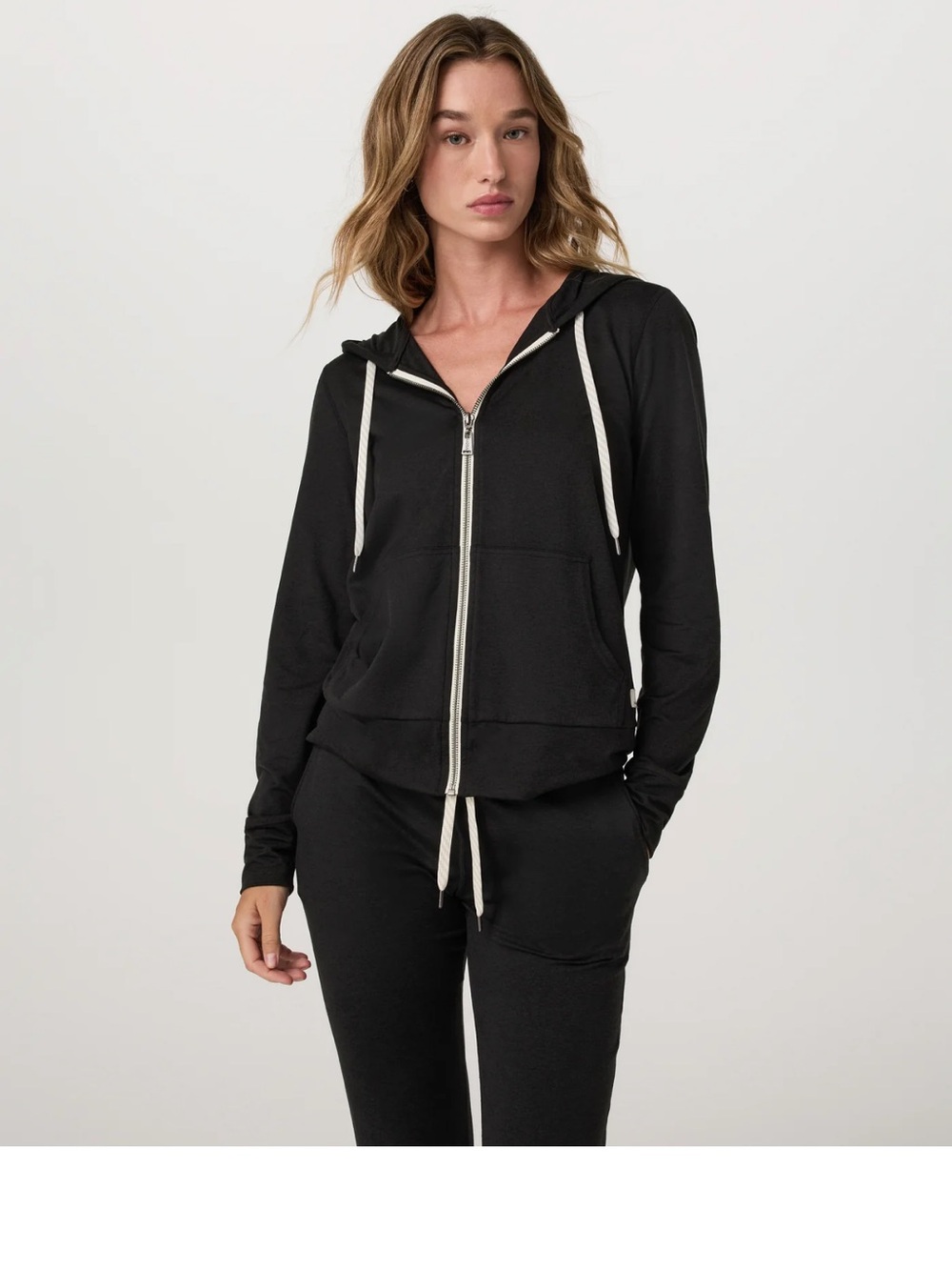 Vuori Halo Performance Hoodie - Picture 4 of 6